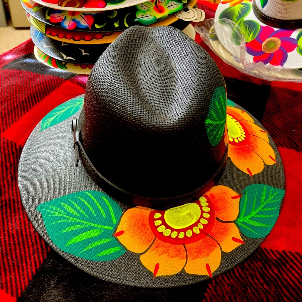 “Authentic Mexican “hand painted Panamá style hat!